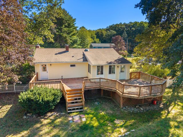 8 Yale St, Groveland, MA 01834