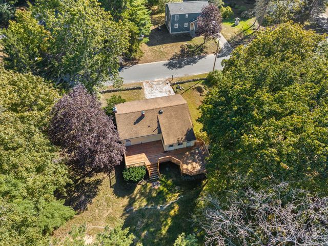 8 Yale St, Groveland, MA 01834