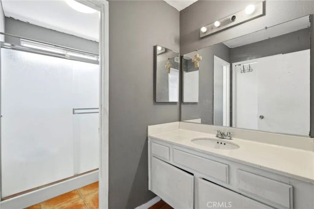 43920 Comstock Avenue, Lancaster, CA 93535