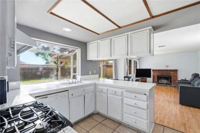 43920 Comstock Avenue, Lancaster, CA 93535