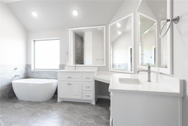 545 Still Meadows, Guthrie, OK 73044