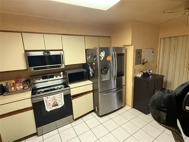 2905 CLUBVIEW DRIVE L2, Orlando, FL 32822