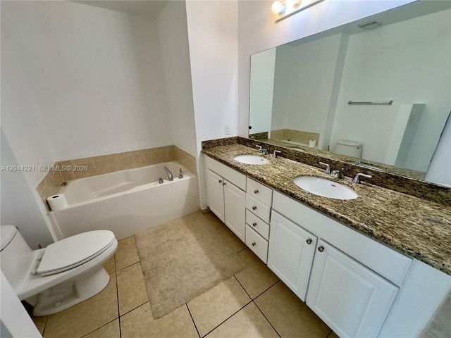 3001 NE 185th St 515, Aventura, FL 33180