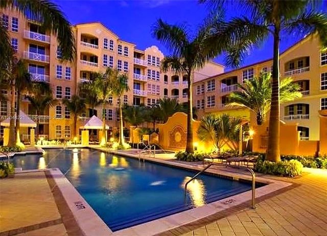 3001 NE 185th St 515, Aventura, FL 33180