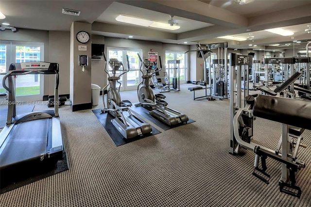 3001 NE 185th St 515, Aventura, FL 33180