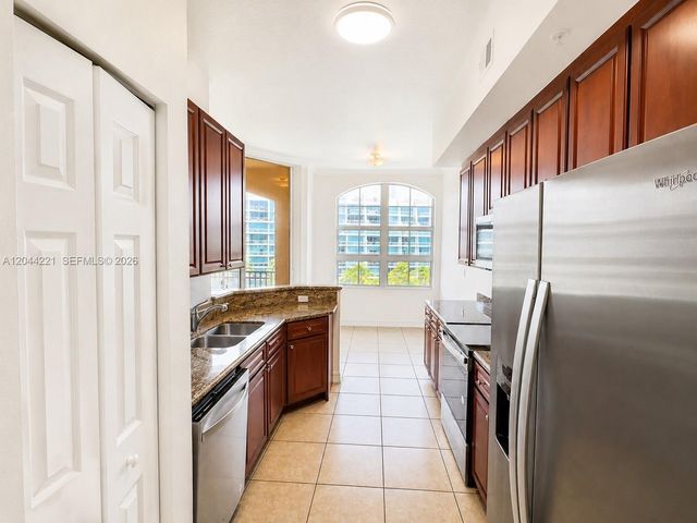 3001 NE 185th St 515, Aventura, FL 33180
