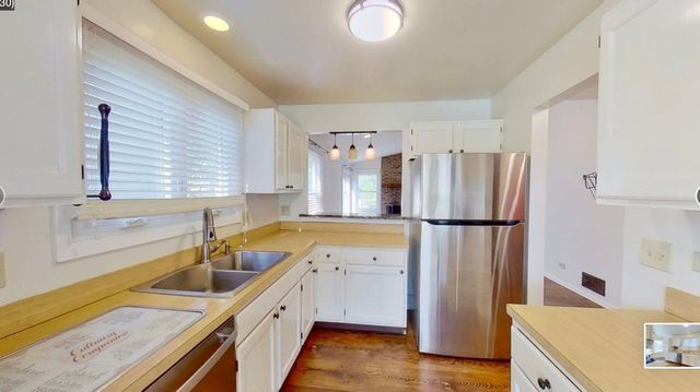 601 Topeka Court, Carol Stream, IL 60188