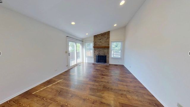 601 Topeka Court, Carol Stream, IL 60188