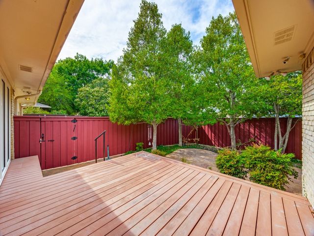 6153 Danbury Lane, Dallas, TX 75214