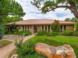 6153 Danbury Lane, Dallas, TX 75214