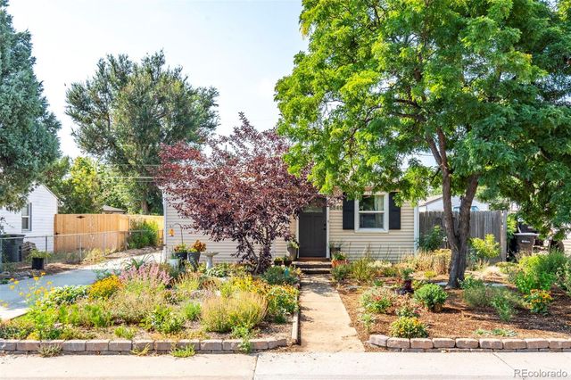 6840 Reno Drive, Arvada, CO 80002