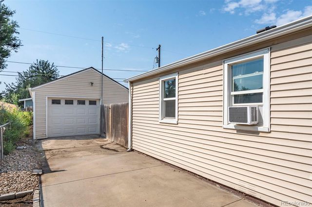 6840 Reno Drive, Arvada, CO 80002