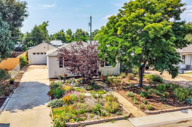 6840 Reno Drive, Arvada, CO 80002
