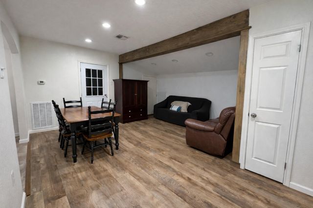 2701 Timber Drive, Dickinson, TX 77539