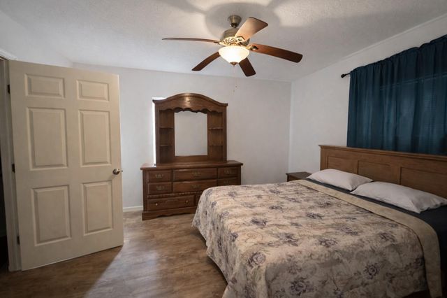 2701 Timber Drive, Dickinson, TX 77539