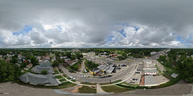 1531 W SUMMIT AVE, San Antonio, TX 78201