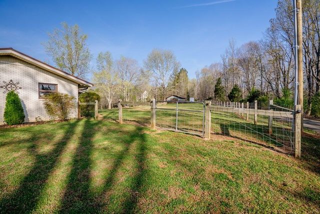 1254 Mountain Loop Road NW, Sugar Valley, GA 30746