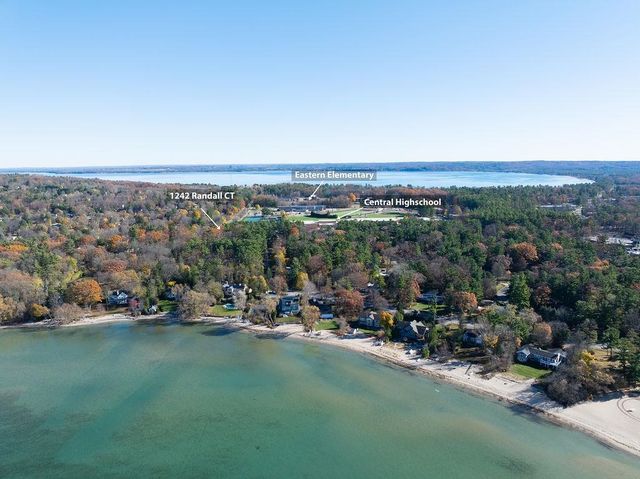 1242 Randall Court, Traverse City, MI 49686