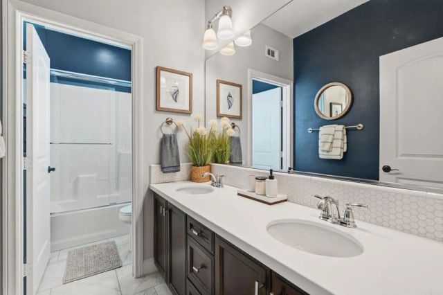 15864 Via Montenero, San Diego, CA 92127