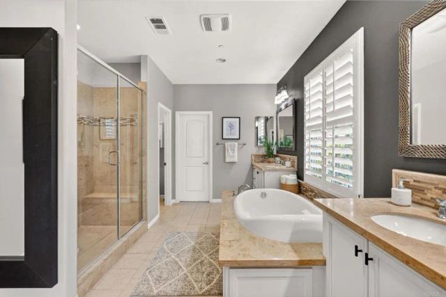 15864 Via Montenero, San Diego, CA 92127