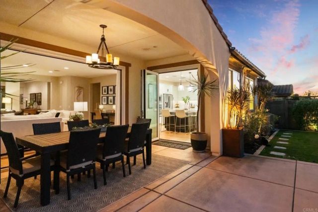 15864 Via Montenero, San Diego, CA 92127