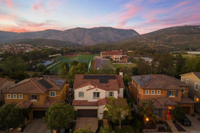 15864 Via Montenero, San Diego, CA 92127