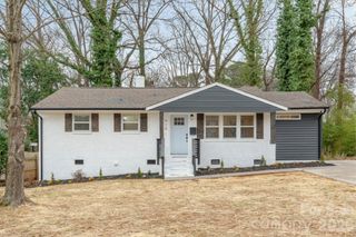 915 Crestmere Street, Charlotte, NC 28208