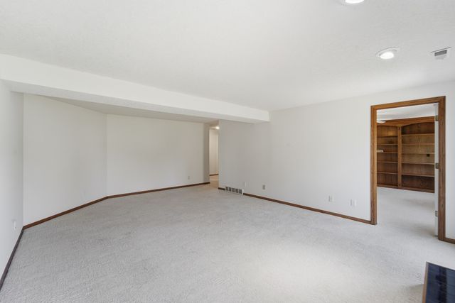 614 NE Bristol Drive, Ankeny, IA 50021