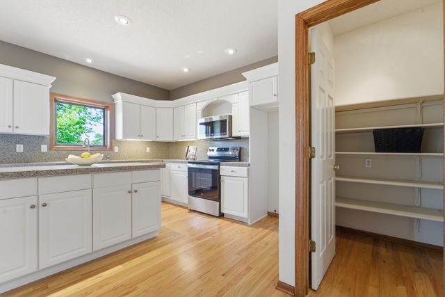 614 NE Bristol Drive, Ankeny, IA 50021