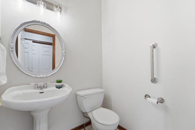 614 NE Bristol Drive, Ankeny, IA 50021