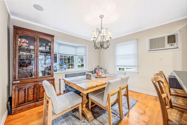 9 Cortelyou Street W, Huntington Station, NY 11746