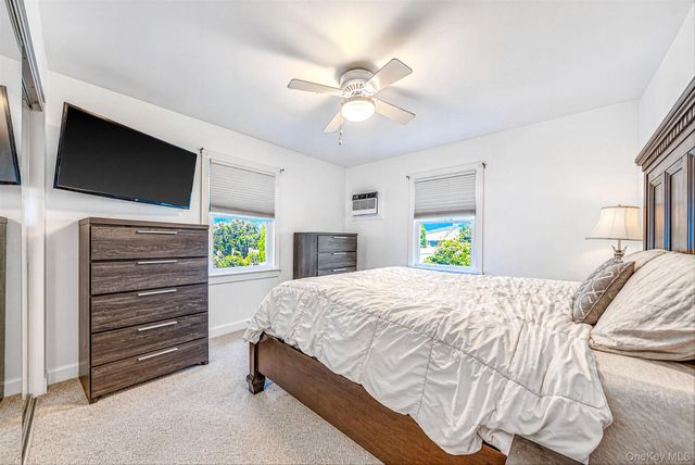 9 Cortelyou Street W, Huntington Station, NY 11746