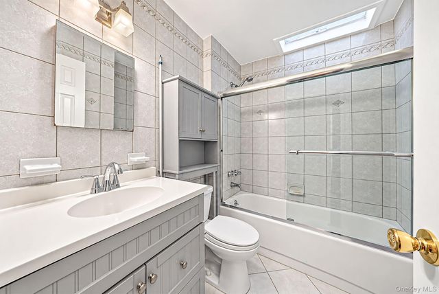 9 Cortelyou Street W, Huntington Station, NY 11746