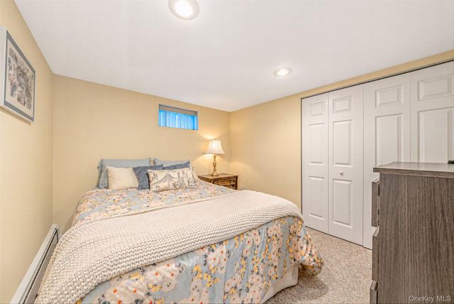 9 Cortelyou Street W, Huntington Station, NY 11746