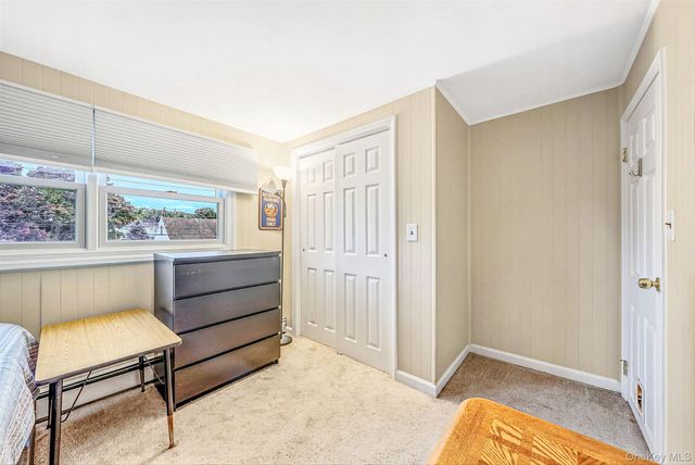 9 Cortelyou Street W, Huntington Station, NY 11746