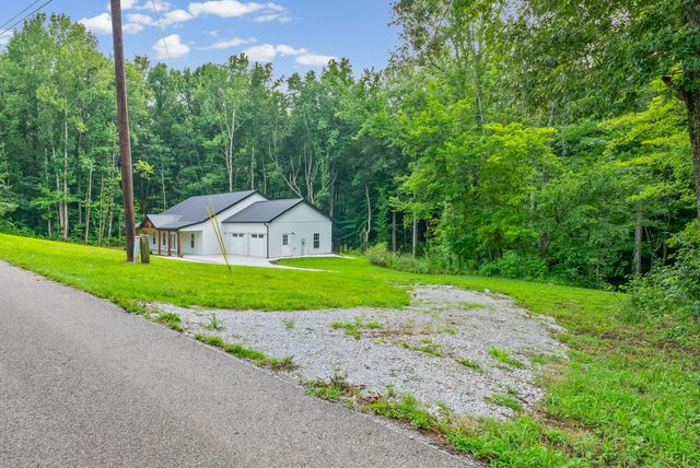 4151 Southside Rd, Southside, TN 37171