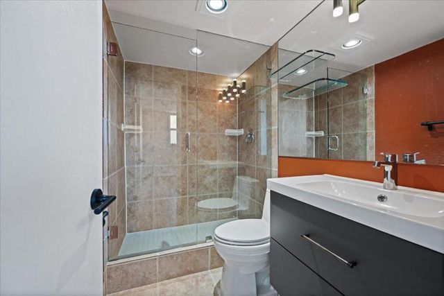 689 NE 6th Court 4010, Boynton Beach, FL 33435