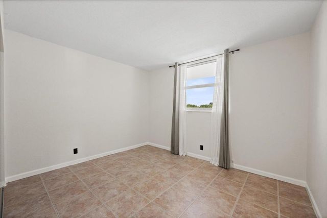 689 NE 6th Court 4010, Boynton Beach, FL 33435