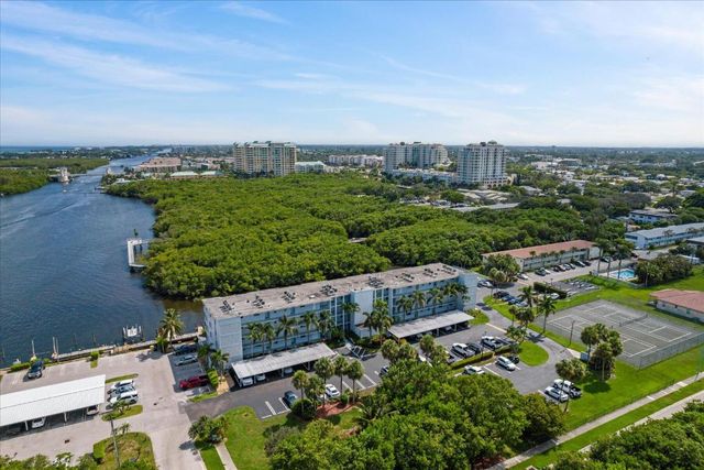 689 NE 6th Court 4010, Boynton Beach, FL 33435