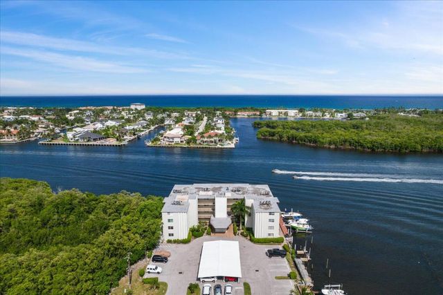 689 NE 6th Court 4010, Boynton Beach, FL 33435