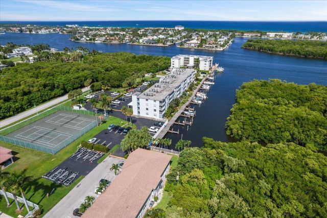 689 NE 6th Court 4010, Boynton Beach, FL 33435