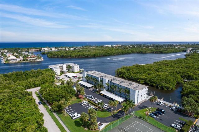 689 NE 6th Court 4010, Boynton Beach, FL 33435