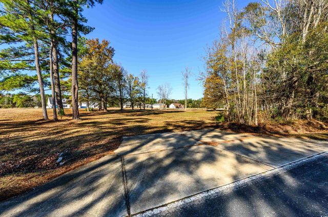 206 Mooney Ct., Loris, SC 29569