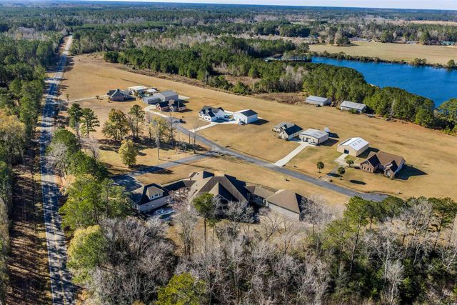 206 Mooney Ct., Loris, SC 29569