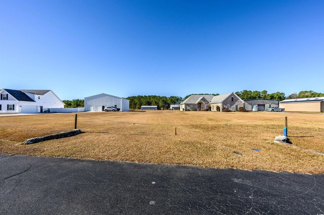 206 Mooney Ct., Loris, SC 29569
