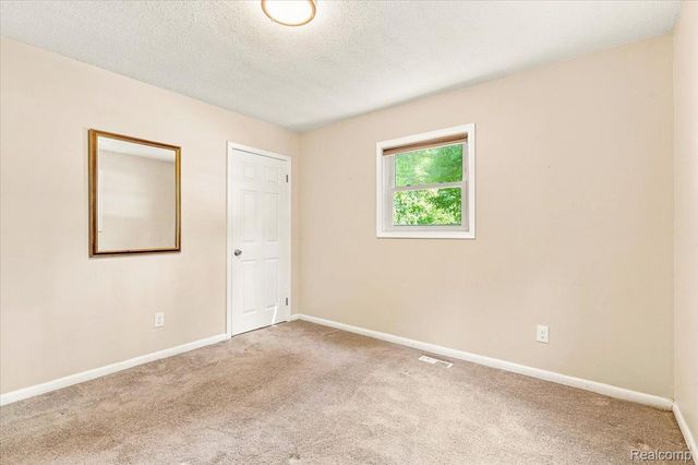 1482 Blossom Avenue, Ypsilanti Charter Township, MI 48198