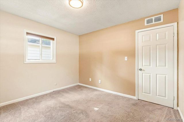 1482 Blossom Avenue, Ypsilanti Charter Township, MI 48198