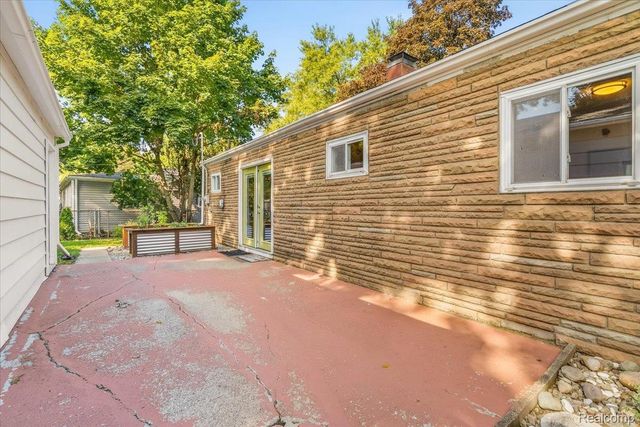 1482 Blossom Avenue, Ypsilanti Charter Township, MI 48198