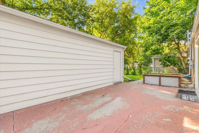 1482 Blossom Avenue, Ypsilanti Charter Township, MI 48198