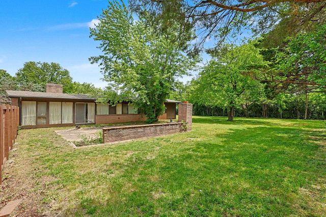 2400 N Yale Ave, Wichita, KS 67220